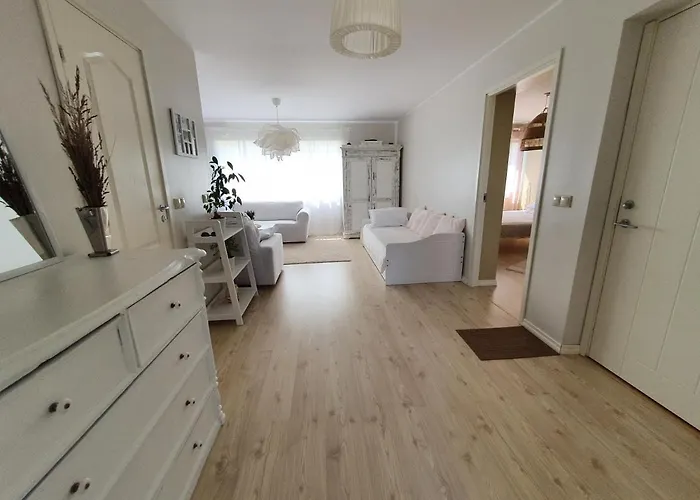 Pae Kuelaliskorter Apartament Kärdla